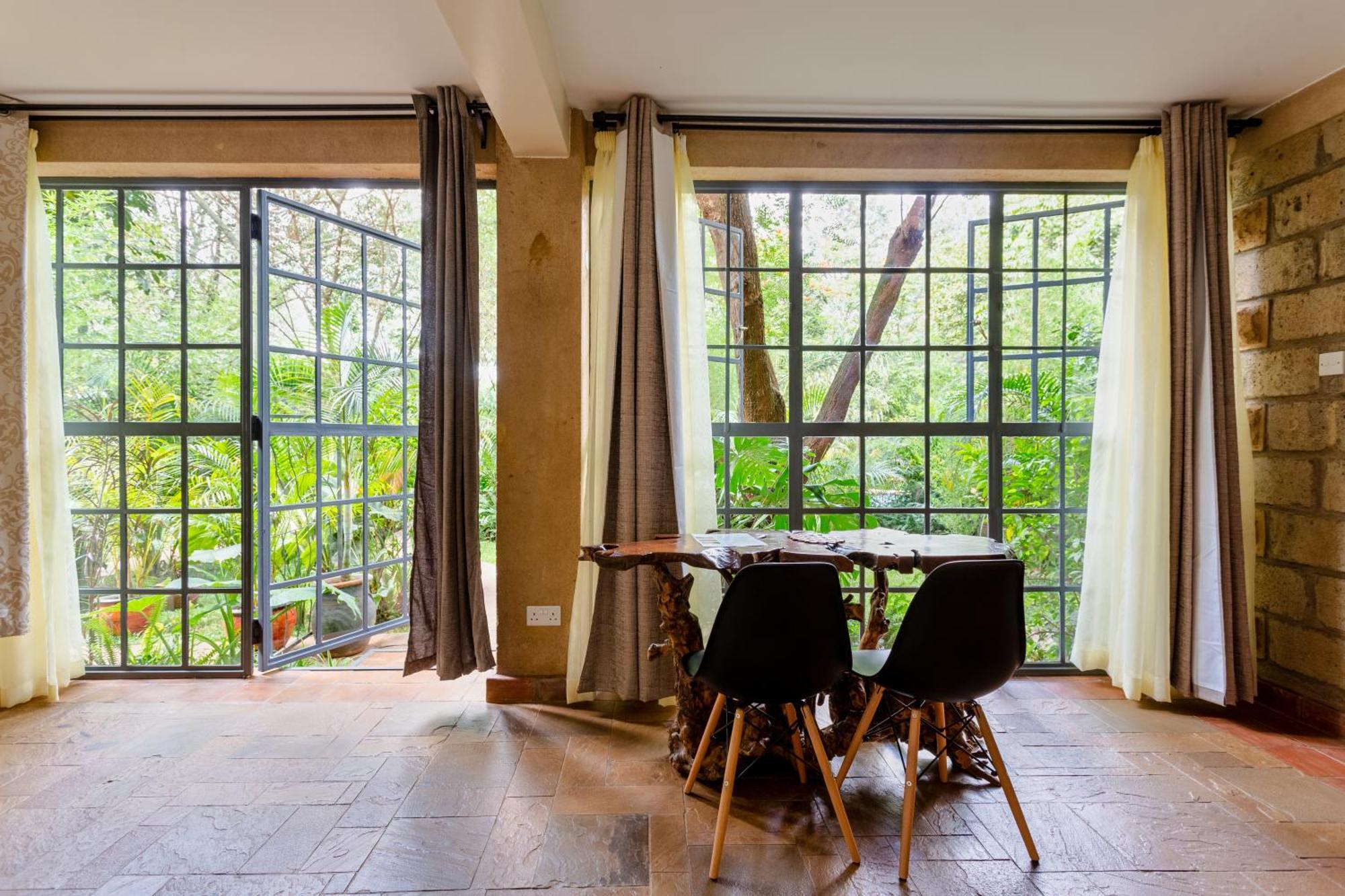 Ferienwohnung The Jungle Oasis With Heated Pool Nairobi Exterior foto